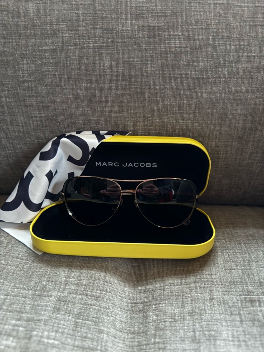 Marc Jacobs Aviator Sunglasses in Black